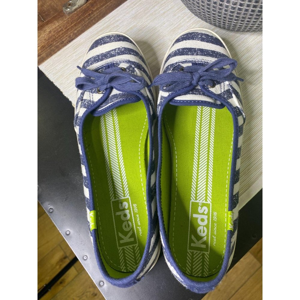 Keds Teacup Slip-On Sneaker Navy White 7.5 NEW - Picture 9 of 9